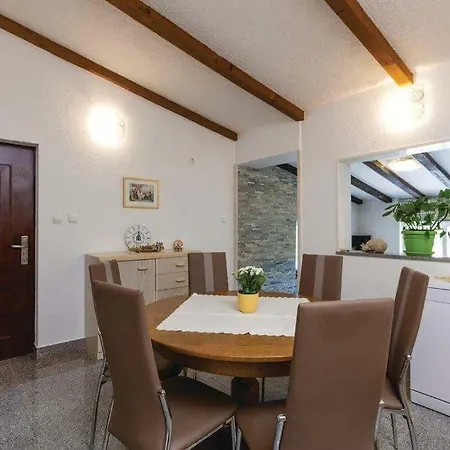 Villa Sv. Marta Plano